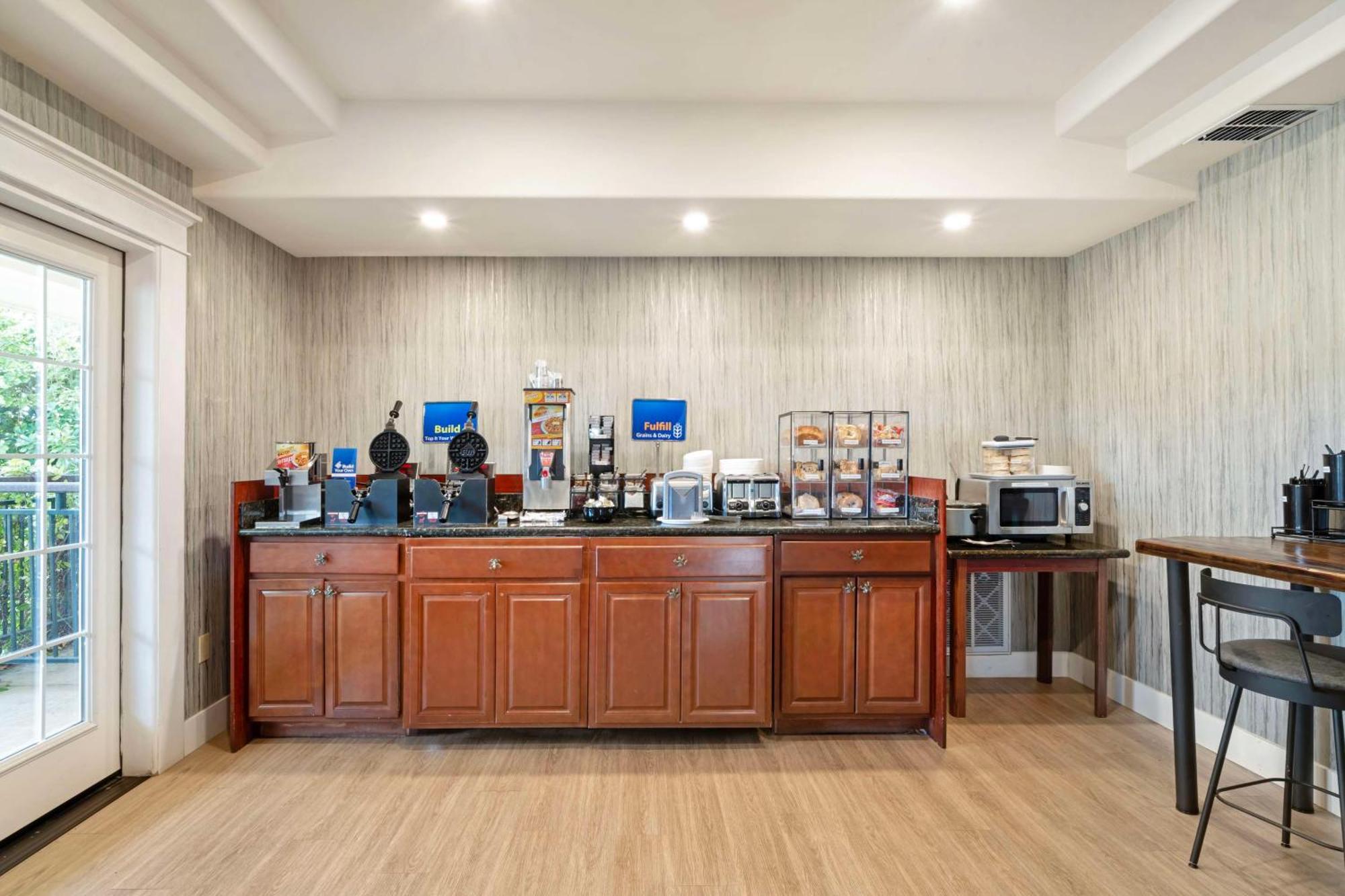 Best Western Cedar Inn & Suites Angels Camp Eksteriør billede